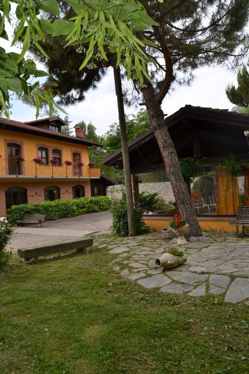 Bed and Breakfast Trattoria Vecchio Mulino Niella Tanaro Exterior foto